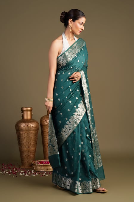 Zal From Benaras_Green Silk Zari Pure Monga Banarasi Handloom Saree With Unstitched Blouse Piece _Online_at_Aza_Fashions