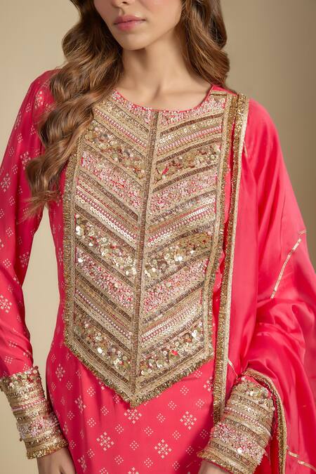 Shop Nadima Saqib Fuchsia Crepe, Organza Sequins, Fuschia Pink Printed And Embroidered Kurta Set Online at Aza Fashions Shop_Nadima Saqib_Fuchsia Crepe, Organza Sequins, Fuschia Pink Printed And Embroidered Kurta Set _Online_at_Aza_Fashions
