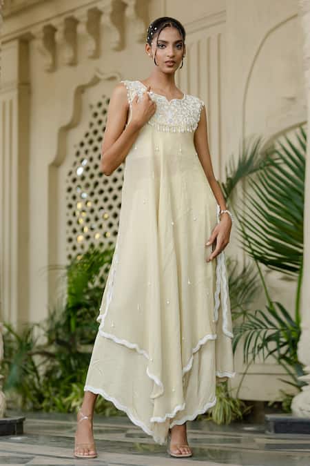 Buy_Farha Syed_Ivory Tissue, Chiffon, Silk, Satin Pearls, Beige Hand Embroidered Kurta Set 