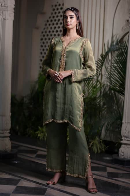 Farha Syed Green Chiffon Stones, Pearls, Cut Work V-neck Hand Embroidered Kurta Set