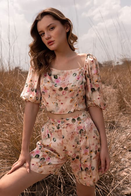 AFRIYA Pink Linen, Satin Square Neck Whispering Pastels Crop Top And Shorts Co-ord Set Online at Aza Fashions AFRIYA_Pink Linen, Satin Square Neck Whispering Pastels Crop Top And Shorts Co-ord Set _Online_at_Aza_Fashions