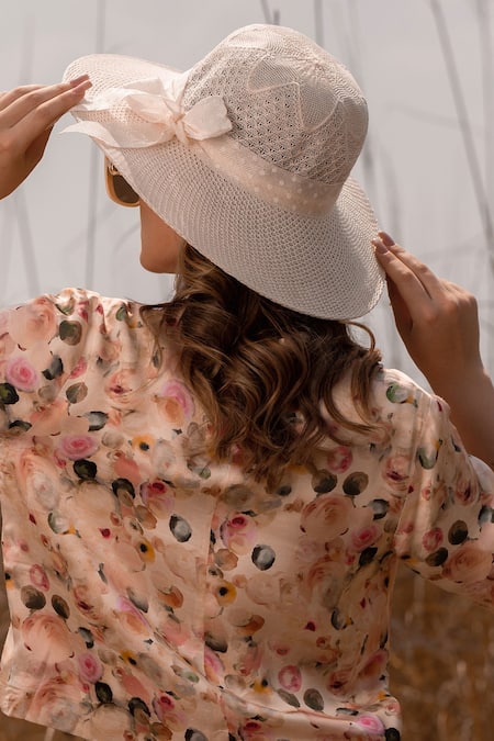 Shop AFRIYA Pink Linen Whispering Pastels Short Blazer at Aza Fashions Shop_AFRIYA_Pink Linen Whispering Pastels Short Blazer _at_Aza_Fashions