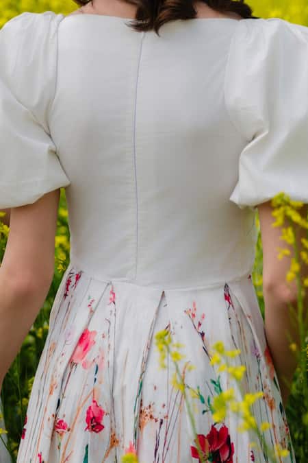 Buy_AFRIYA_White Poplin, Lycra Sweetheart Neck Flower Meadow Short Dress _Online_at_Aza_Fashions