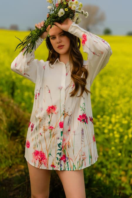 Buy AFRIYA White Poplin Collared Multi Flower Meadow Long Shirt Online at Aza Fashions Buy_AFRIYA_White Poplin Collared Multi Flower Meadow Long Shirt _Online_at_Aza_Fashions