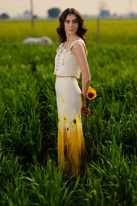 Buy AFRIYA Yellow Poplin, Lycra Meadow Skirt Online at Aza Fashions Buy_AFRIYA_Yellow Poplin, Lycra Meadow Skirt _Online_at_Aza_Fashions