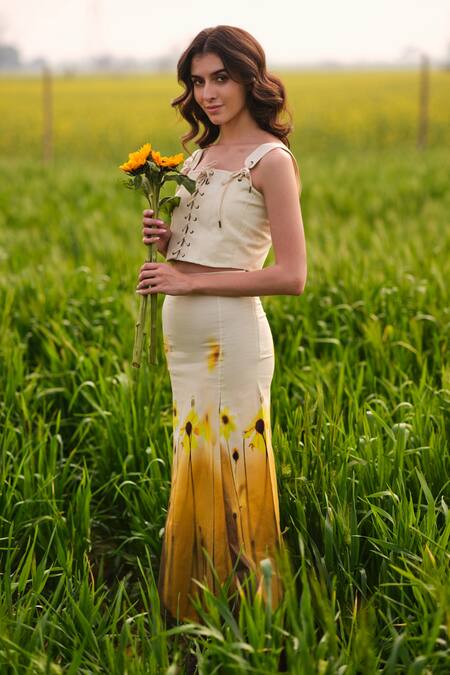 Buy_AFRIYA_Cream Poplin, Lycra Square Neck Yellow Meadow Co-ord 