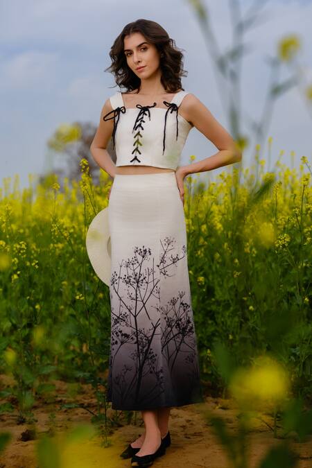 Buy_AFRIYA_White Poplin, Lycra Lace Square Neck Monochrome Meadow Crop Top _Online_at_Aza_Fashions