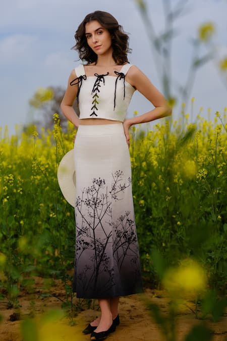 Shop_AFRIYA_White Poplin, Lycra Monochrome Meadow Skirt _Online_at_Aza_Fashions