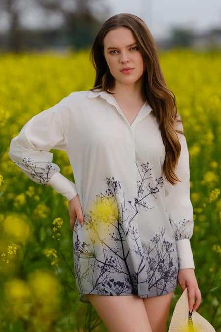 Buy_AFRIYA_White Poplin Collared, V-neck Monochrome Meadow Long Shirt _Online_at_Aza_Fashions