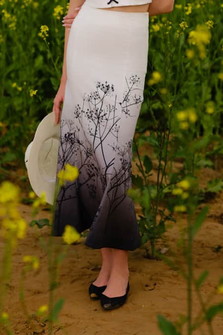 Buy_AFRIYA_White Poplin, Lycra Lace, Ribbons Square Neck Monochrome Meadow Co-ord _Online_at_Aza_Fashions