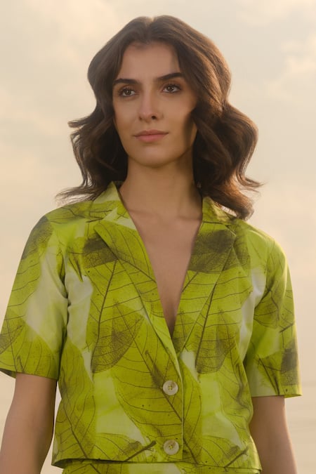 Buy_AFRIYA_Green Poplin Ferns Short Blazer _Online_at_Aza_Fashions