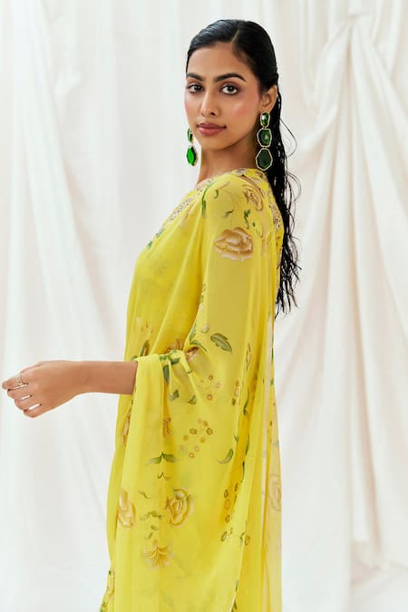 Buy Redpine Designs Yellow Georgette, Silk, Cut Printed Pre-draped Saree With Blouse Online at Aza Fashions Buy_Redpine Designs_Yellow Georgette, Silk, Cut Printed Pre-draped Saree With Blouse _Online_at_Aza_Fashions