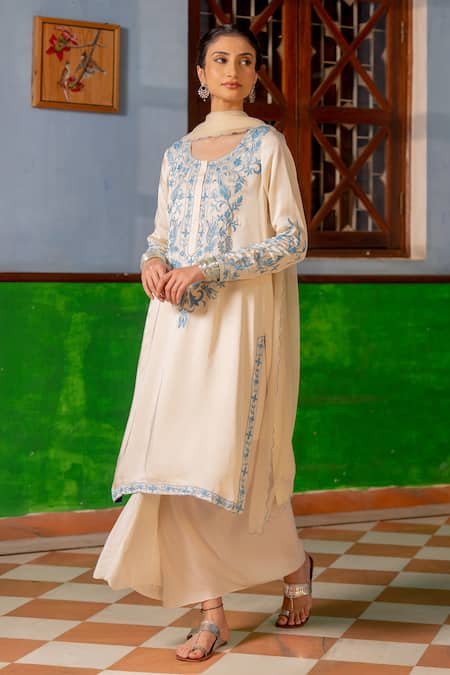 Buy_Nafs_Ivory Bemberg, Crepe, Chiffon Embroidery Round Neck Kurta Set With Draped Skirt _Online_at_Aza_Fashions