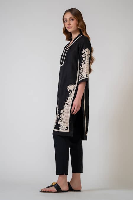 RANNA GILL Black Viscose Embroidery V-neck Rob Tunic Online at Aza Fashions RANNA GILL_Black Viscose Embroidery V-neck Rob Tunic_Online_at_Aza_Fashions