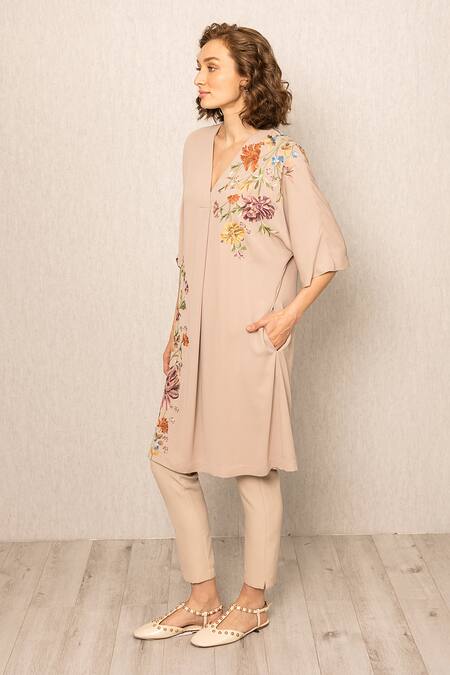 Shop_RANNA GILL_Beige Georgette Embroidery V-neck Geneva Printed Kurta And Pant Set_Online_at_Aza_Fashions