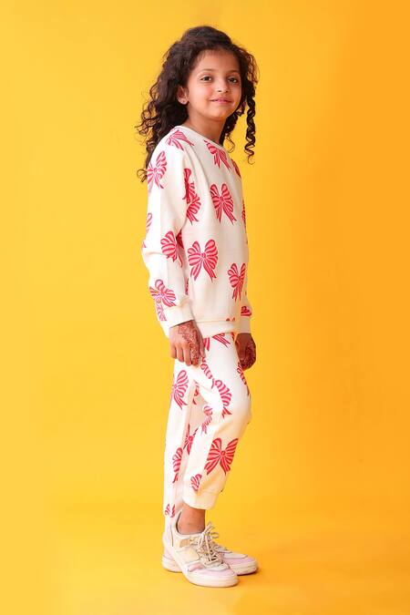 Anthrilo_White Fleece Bow Pattern Sweatshirt And Joggers Set_Online_at_Aza_Fashions