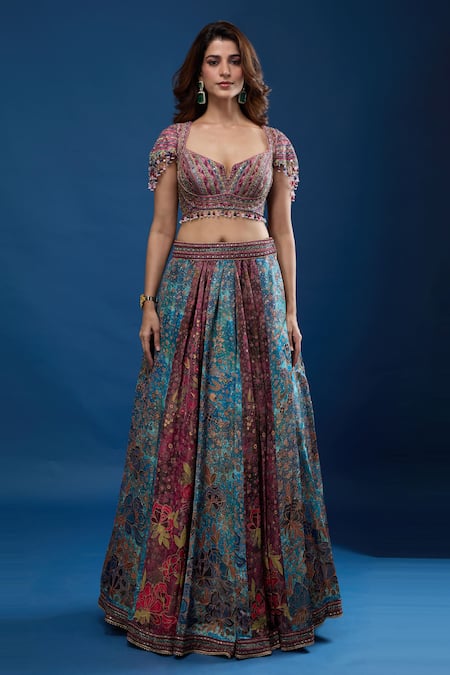 Buy_Tarun Tahiliani_Pink Embroidery, Beads Notched Neck Floral Pattern Lehenga Set _Online_at_Aza_Fashions