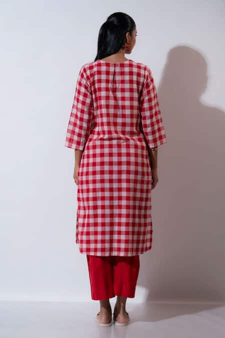 Vaani Beswal Fable Chequered Kurta Set 