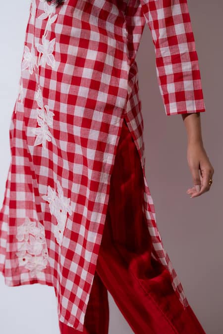 Buy Vaani Beswal Red Applique, Embroidery Round Neck Fable Chequered Kurta Set Online at Aza Fashions Buy_Vaani Beswal_Red Applique, Embroidery Round Neck Fable Chequered Kurta Set _Online_at_Aza_Fashions