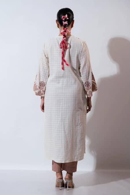 Vaani Beswal Somnia Embroidered Kurta Set 