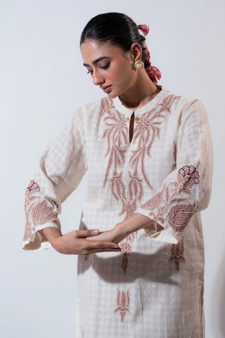 Buy Vaani Beswal Brown Embroidery Notched Neck Somnia Kurta Set Online at Aza Fashions Buy_Vaani Beswal_Brown Embroidery Notched Neck Somnia Kurta Set _Online_at_Aza_Fashions