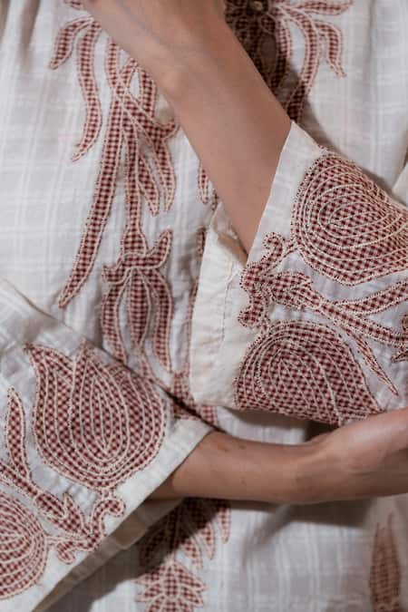 Vaani Beswal Brown Embroidery Notched Neck Somnia Kurta Set at Aza Fashions Vaani Beswal_Brown Embroidery Notched Neck Somnia Kurta Set _at_Aza_Fashions