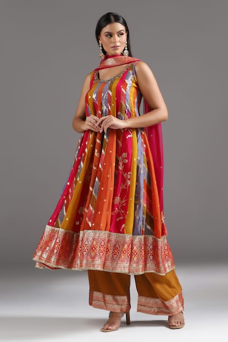 Two Sisters By Gyans Pink Sequins, Cut Work Round Neck Noor-e-banaras Anarkali Set at Aza Fashions Two Sisters By Gyans_Pink Sequins, Cut Work Round Neck Noor-e-banaras Anarkali Set _at_Aza_Fashions