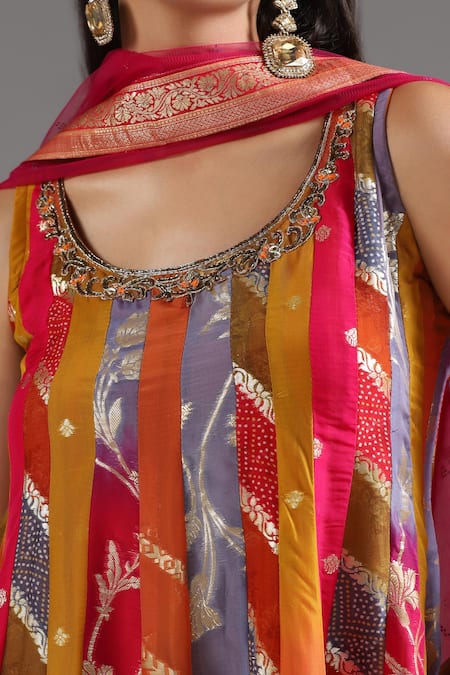 Buy Two Sisters By Gyans Pink Sequins, Cut Work Round Neck Noor-e-banaras Anarkali Set Buy_Two Sisters By Gyans_Pink Sequins, Cut Work Round Neck Noor-e-banaras Anarkali Set