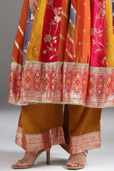 Shop Two Sisters By Gyans Pink Sequins, Cut Work Round Neck Noor-e-banaras Anarkali Set Shop_Two Sisters By Gyans_Pink Sequins, Cut Work Round Neck Noor-e-banaras Anarkali Set