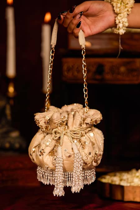 5elements Kashvi Embroidered Potli