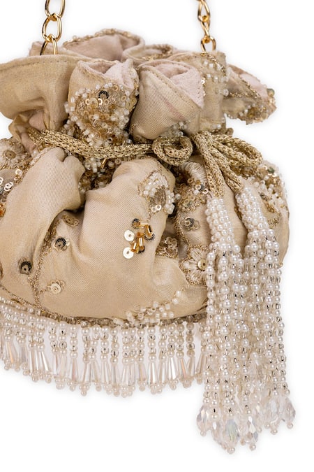 Buy 5elements Off White Embroidery, Beads Kashvi Potli Buy_5elements_Off White Embroidery, Beads Kashvi Potli