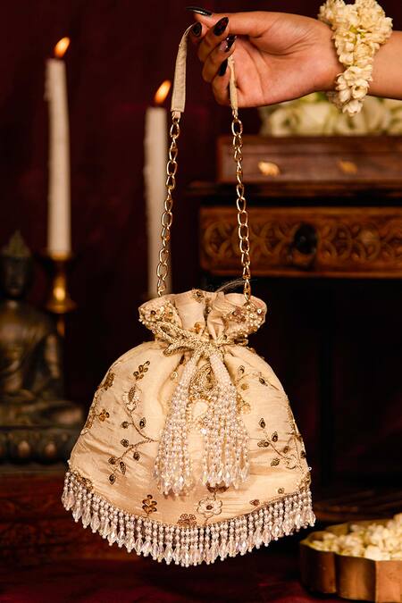 Shop 5elements Off White Embroidery, Sequins, Beads Arika Potli Shop_5elements_Off White Embroidery, Sequins, Beads Arika Potli