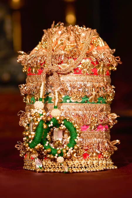 Buy 5elements Gold Embroidery, Sequins, Beads Aaira Potli Buy_5elements_Gold Embroidery, Sequins, Beads Aaira Potli