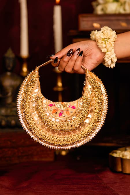 5elements Vamika Embroidered Bag 