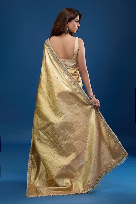 Tarun Tahiliani Floral Pattern Saree With Unstitched Blouse Piece 