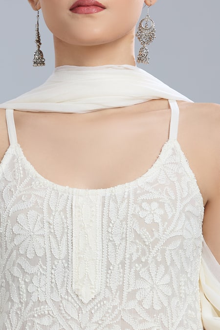 LABEL AISHWARYRIKA_White Embroidery Round Neck Kurta Sharara Set _Online_at_Aza_Fashions