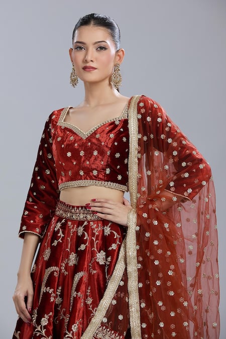 Lashkaraa Red Velvet Sequins, Embroidery, Zari Sweetheart Neck Paisley Bloom Lehenga Set Online at Aza Fashions Lashkaraa_Red Velvet Sequins, Embroidery, Zari Sweetheart Neck Paisley Bloom Lehenga Set _Online_at_Aza_Fashions