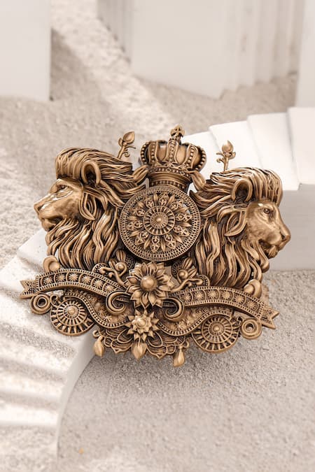 Cosa Nostraa_Gold Crownborne Valor Gift Set _Online_at_Aza_Fashions