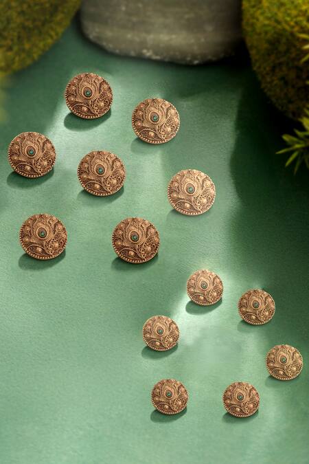 Buy Cosa Nostraa Gold Divine Reverie Gift Set Online at Aza Fashions Buy_Cosa Nostraa_Gold Divine Reverie Gift Set _Online_at_Aza_Fashions