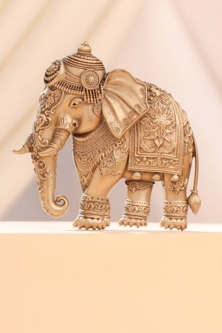 Cosa Nostraa_Gold Empire Walk Gift Set _Online_at_Aza_Fashions