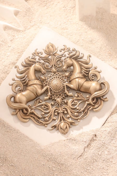 Shop_Cosa Nostraa_Gold Equinox Gallant Gift Set _Online_at_Aza_Fashions