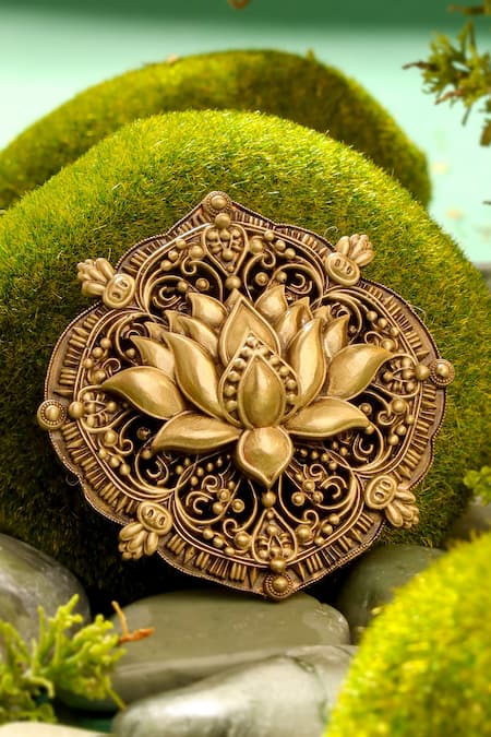 Shop_Cosa Nostraa_Gold Lotus Legacy Gift Ensemble _Online_at_Aza_Fashions