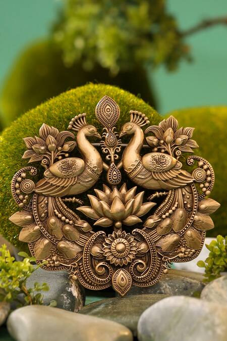 Cosa Nostraa_Gold Elysian Bloom Signature Gift Set _at_Aza_Fashions