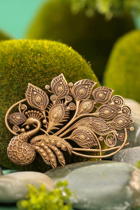 Buy_Cosa Nostraa_Gold Embroidery Plume Sonata Gift Set _Online_at_Aza_Fashions