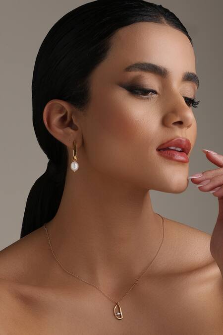 Buy Dusala Gold Plated Pendant Bliss Necklace Buy_Dusala_Gold Plated Pendant Bliss Necklace