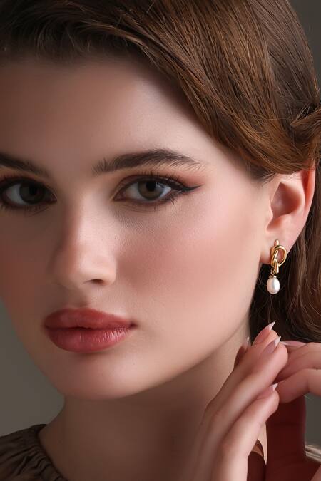 Buy_Dusala_Gold Plated Pearls Knot Sophistication Earrings 