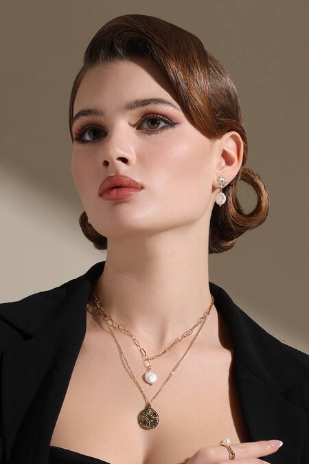 Buy_Dusala_Gold Plated Charm Necklace 