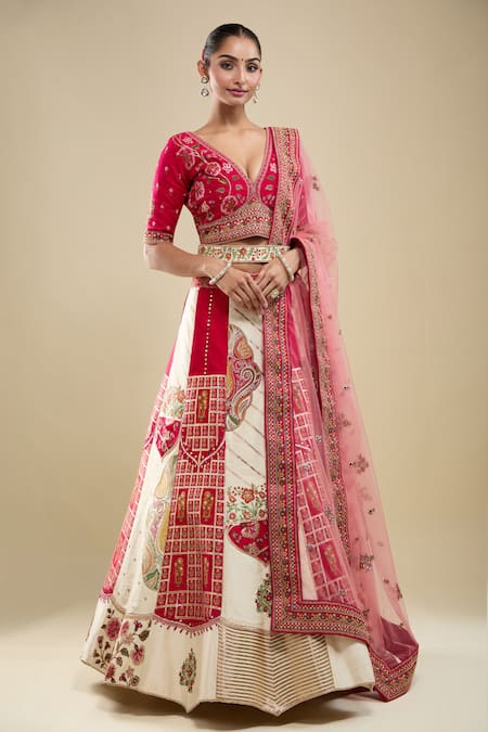 Samyukta Singhania Embroidered Lehenga Set 