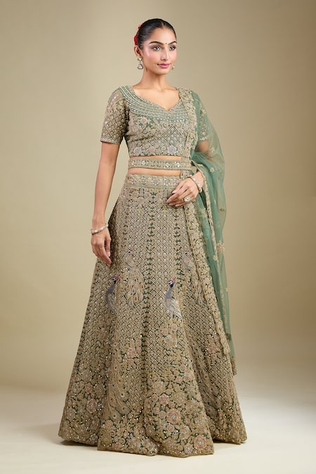 Samyukta Singhania_Green Net Tassels, Embroidery V-neck Aari Lehenga Set _at_Aza_Fashions