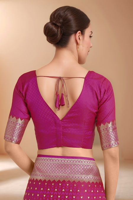 Buy_Samyukta Singhania_Pink Embroidery, Zari V-neck Woven Banarasi Silk Saree With Blouse 